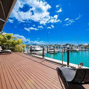 Airlie Marina-front Luxury At 10 The Cove Holiday home Airlie Beach